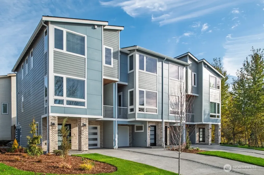 12814 66th Avenue S Seattle WA 98178