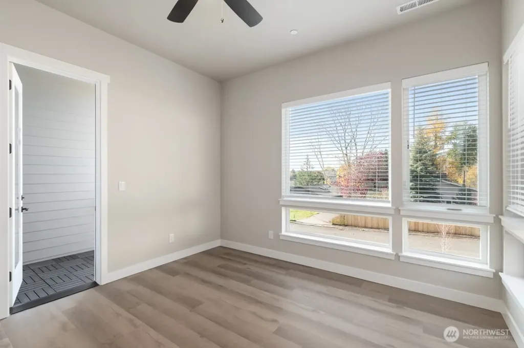 12814 66th Avenue S Seattle WA 98178
