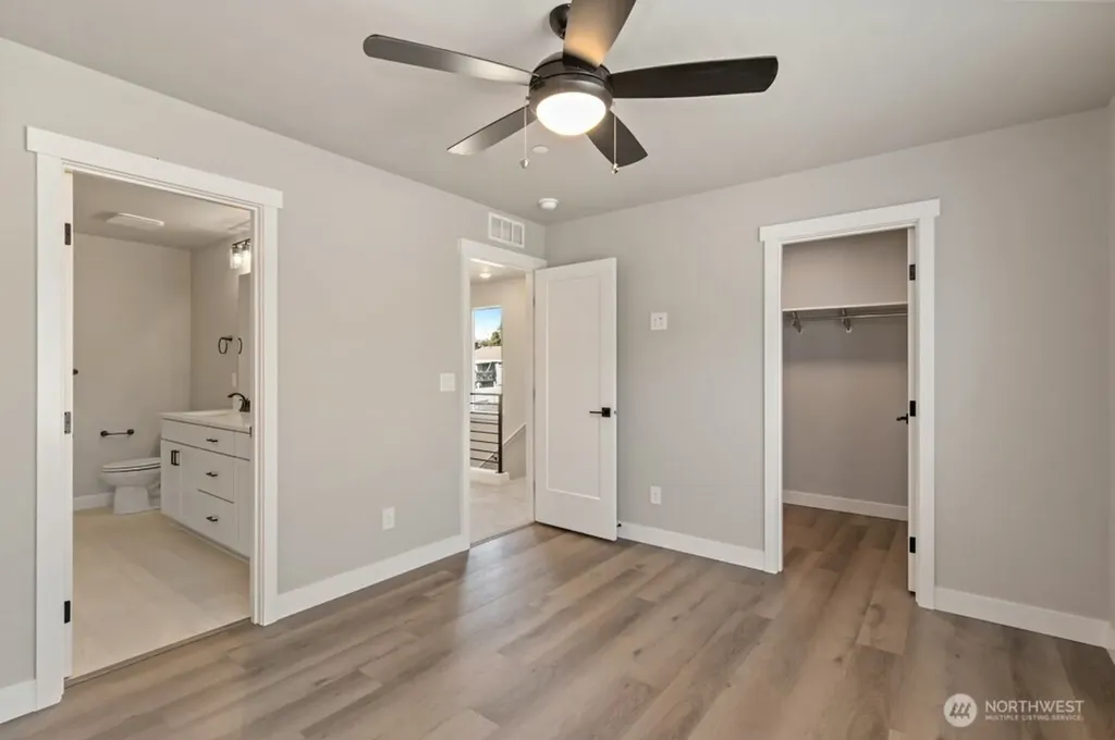 12814 66th Avenue S Seattle WA 98178