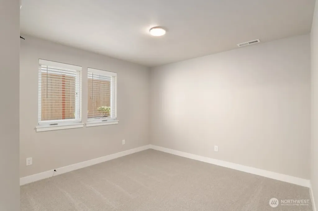 12814 66th Avenue S Seattle WA 98178