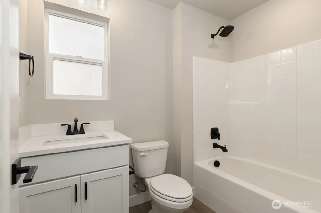 12814 66th Avenue S Seattle WA 98178