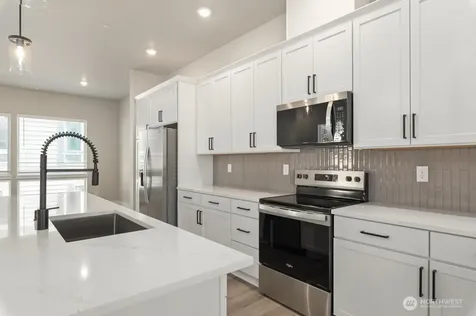12814 66th Avenue S Seattle WA 98178