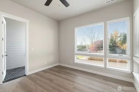 12814 66th Avenue S Seattle WA 98178