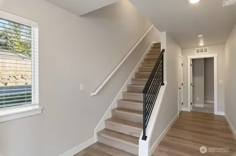 12814 66th Avenue S Seattle WA 98178