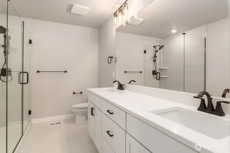 12814 66th Avenue S Seattle WA 98178