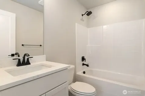 12814 66th Avenue S Seattle WA 98178