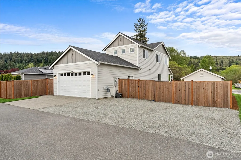 5788 160th Avenue E Sumner WA 98390