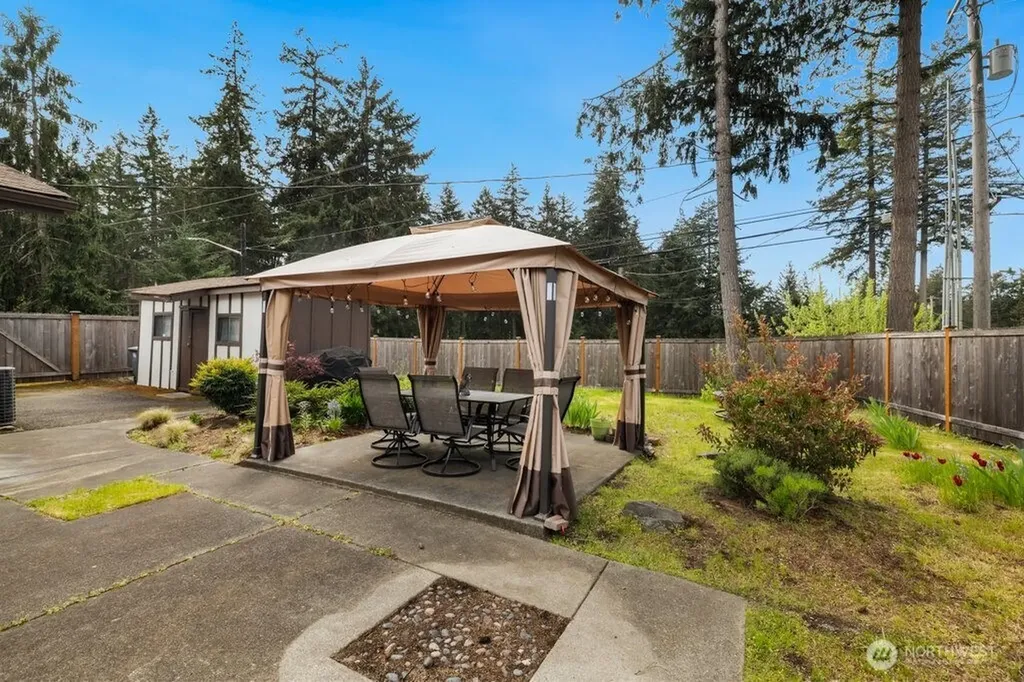 6423 76th Street Ct W Lakewood WA 98499