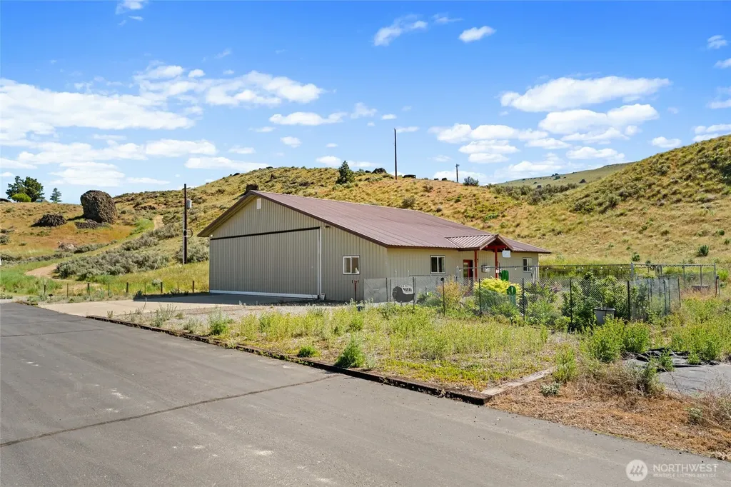 675 Peach Road Waterville WA 98858