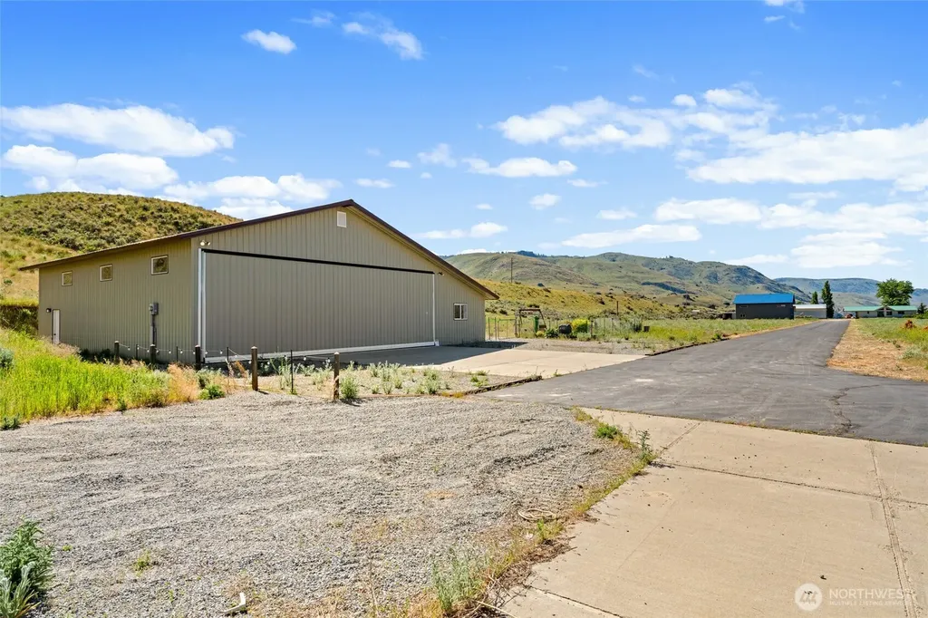 675 Peach Road Waterville WA 98858