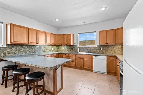 675 Peach Road Waterville WA 98858