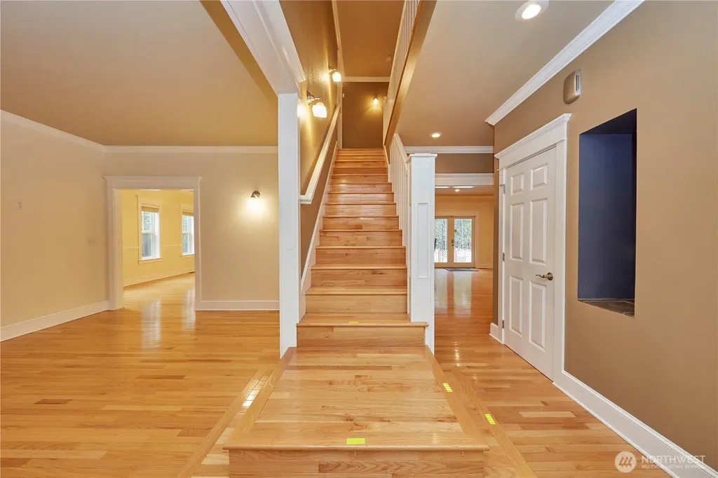 4909 SW Old Clifton Road Port Orchard WA 98367