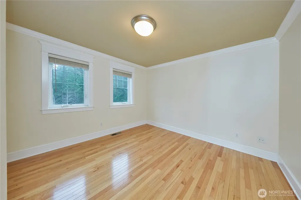 4909 SW Old Clifton Road Port Orchard WA 98367