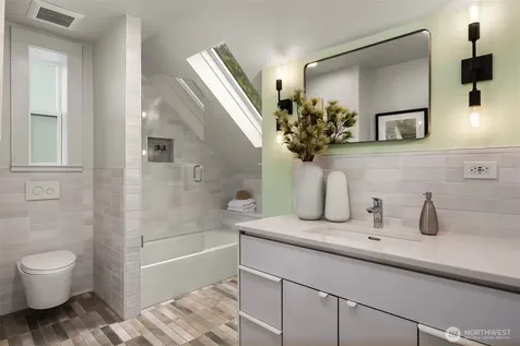 5023 SW Prince Street Seattle WA 98116