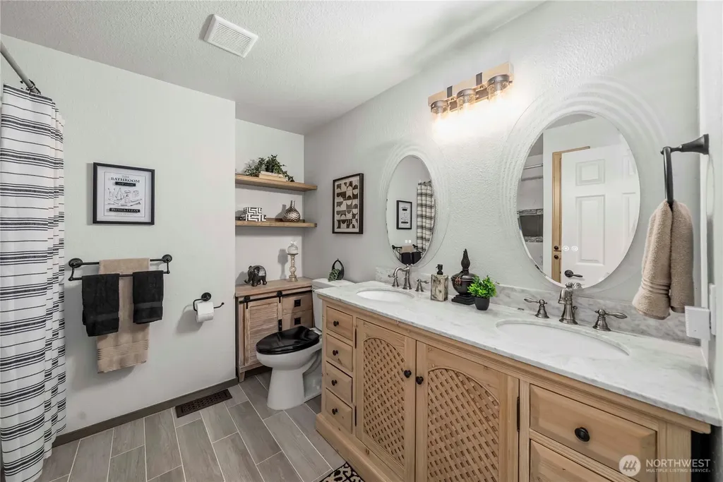 12202 SE 218th Court Kent WA 98031