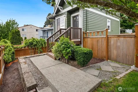 9219 Stone Avenue N Seattle WA 98103