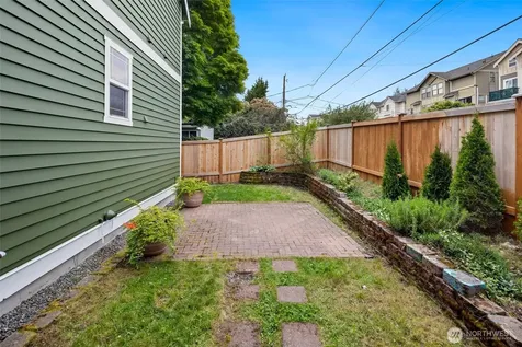 9219 Stone Avenue N Seattle WA 98103