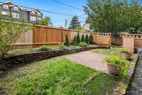 9219 Stone Avenue N Seattle WA 98103