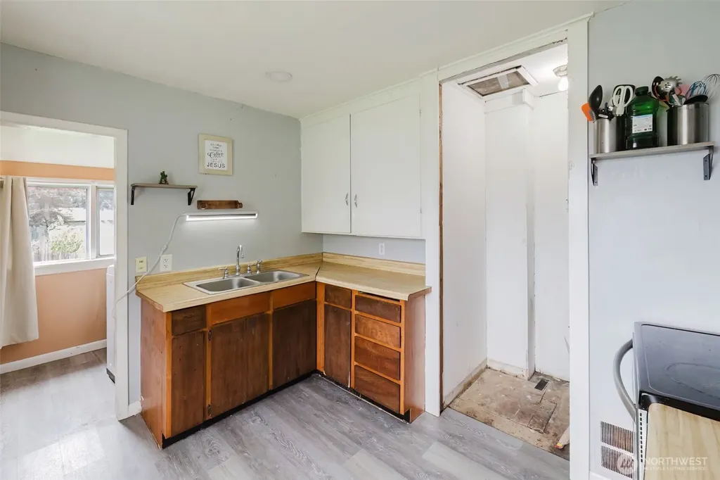 114 Kendall Street Port Orchard WA 98366