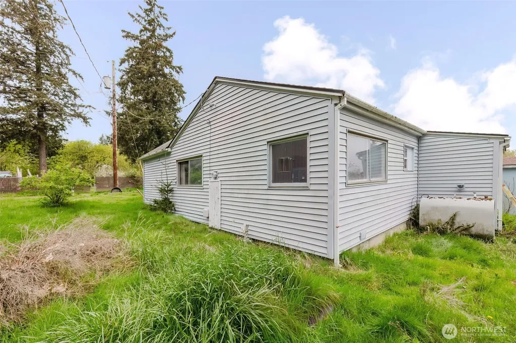 114 Kendall Street Port Orchard WA 98366