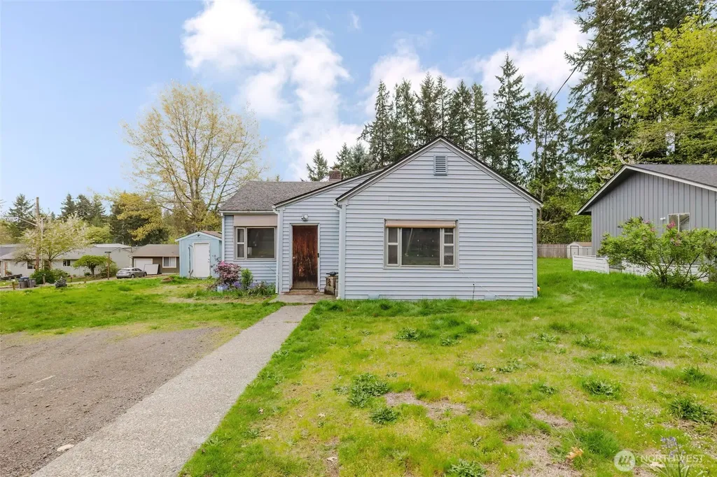 114 Kendall Street Port Orchard WA 98366