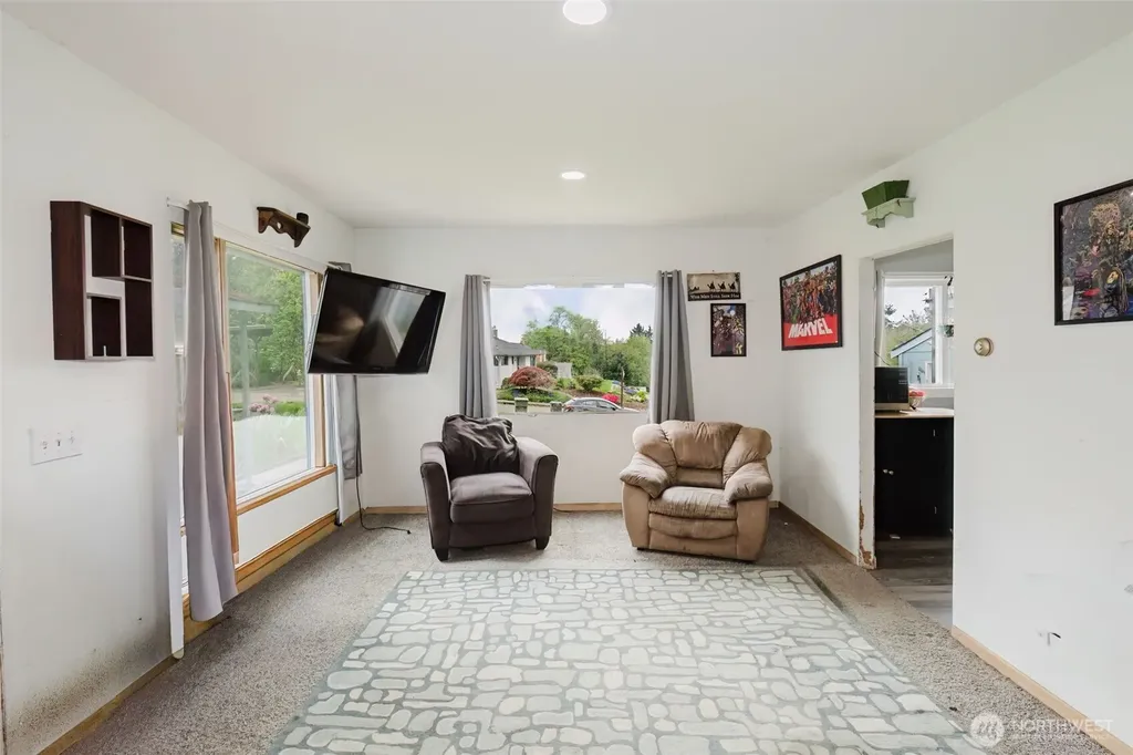 114 Kendall Street Port Orchard WA 98366