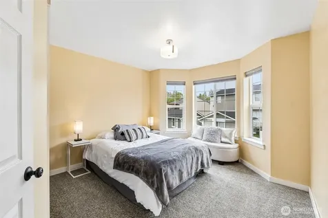 1929 19th Avenue Ct SE Puyallup WA 98372