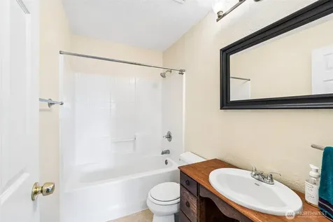 1929 19th Avenue Ct SE Puyallup WA 98372