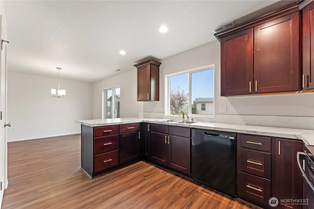 103 Poplar Street Royal City WA 99357