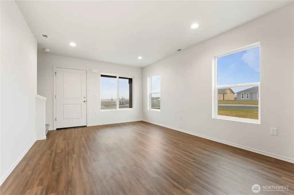 103 Poplar Street Royal City WA 99357