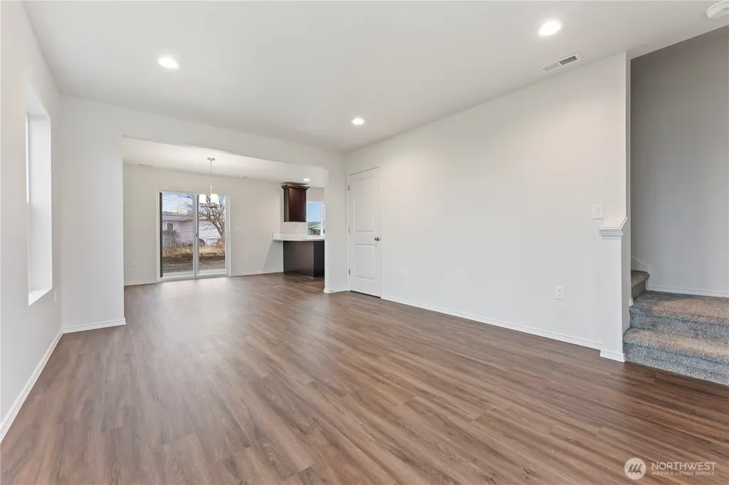 103 Poplar Street Royal City WA 99357