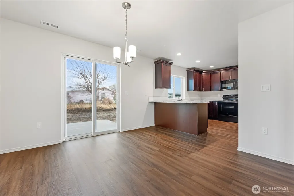103 Poplar Street Royal City WA 99357
