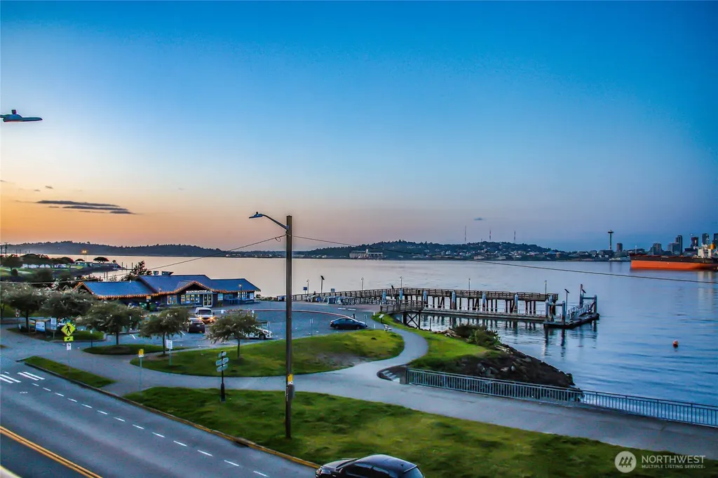 1661 Harbor Avenue SW Seattle WA 98126