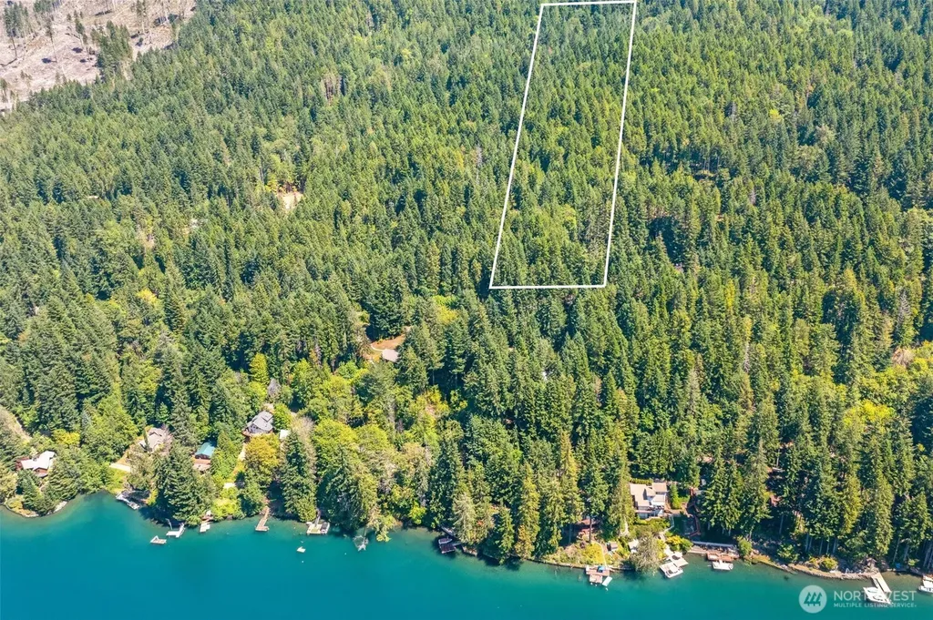 5154 N Lake Cushman Road Hoodsport WA 98548