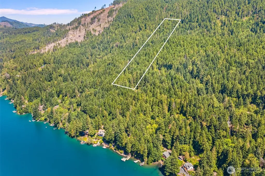 5154 N Lake Cushman Road Hoodsport WA 98548