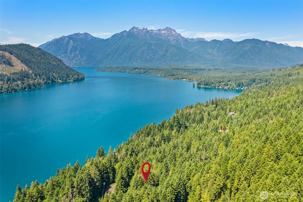 5154 N Lake Cushman Road Hoodsport WA 98548