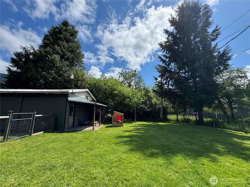 158 Gharet Road Randle WA 98377