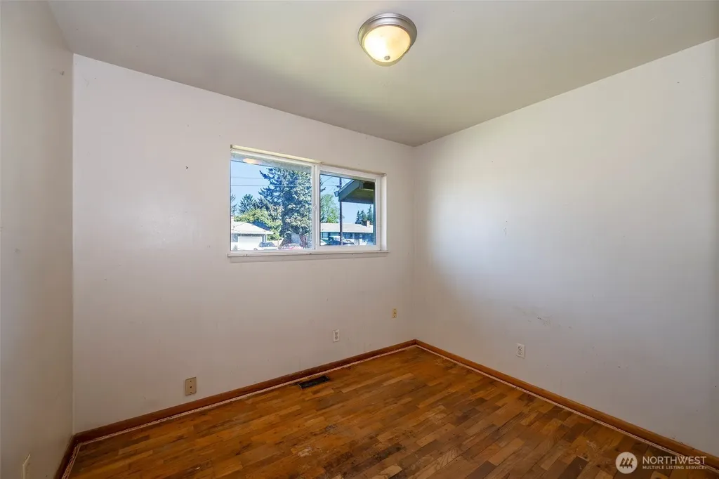 504 26th Street SE Auburn WA 98002
