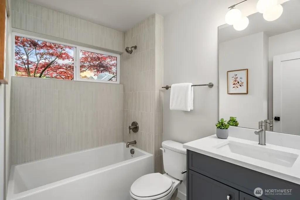 2509 N 42nd Street Seattle WA 98103