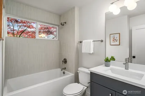 2509 N 42nd Street Seattle WA 98103