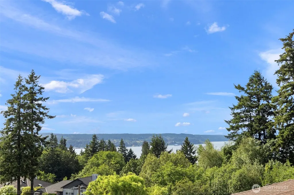 1229 Crownmill Avenue Mukilteo WA 98275