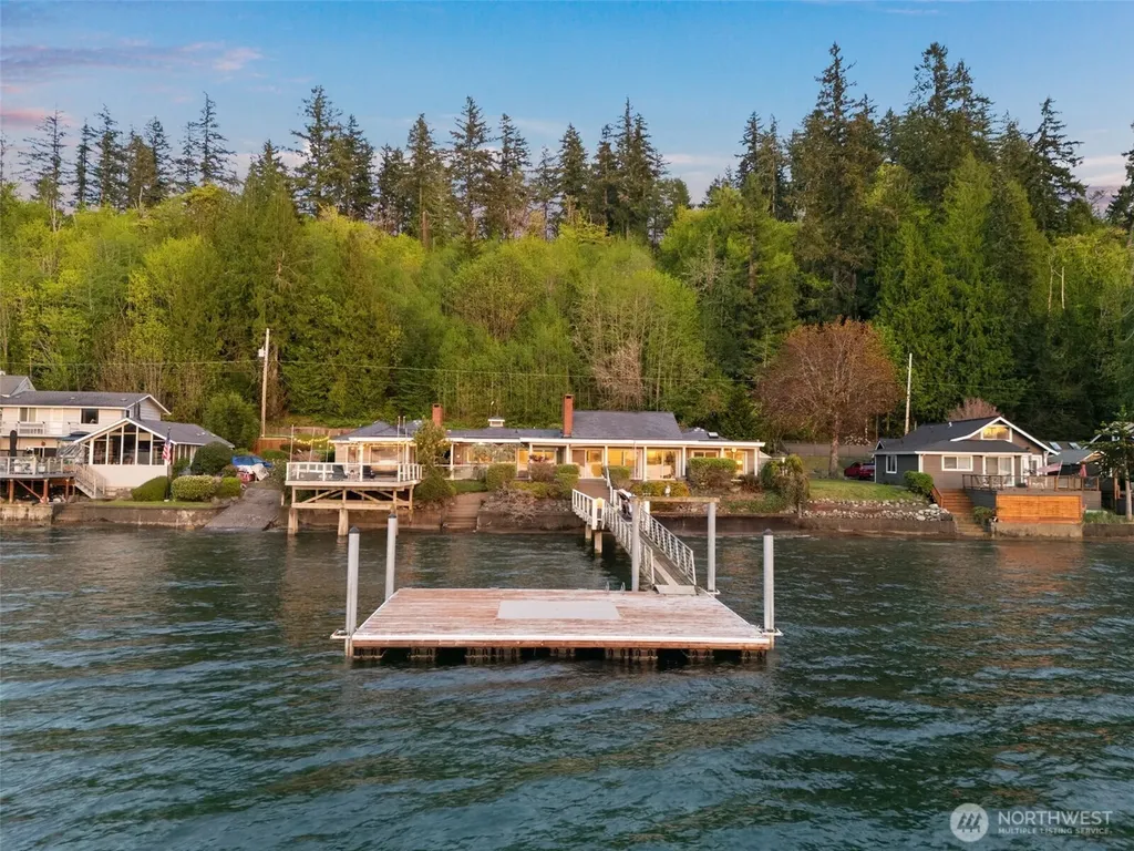 16631 E State Route 106 Belfair WA 98528