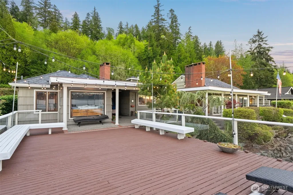 16631 E State Route 106 Belfair WA 98528