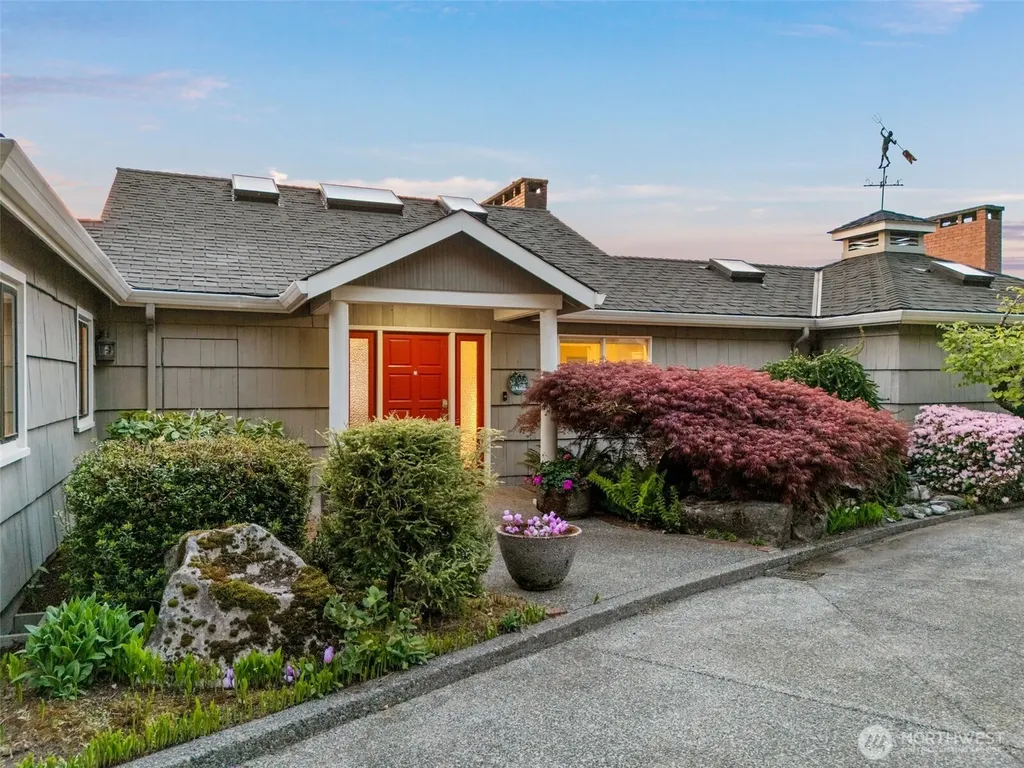 16631 E State Route 106 Belfair WA 98528