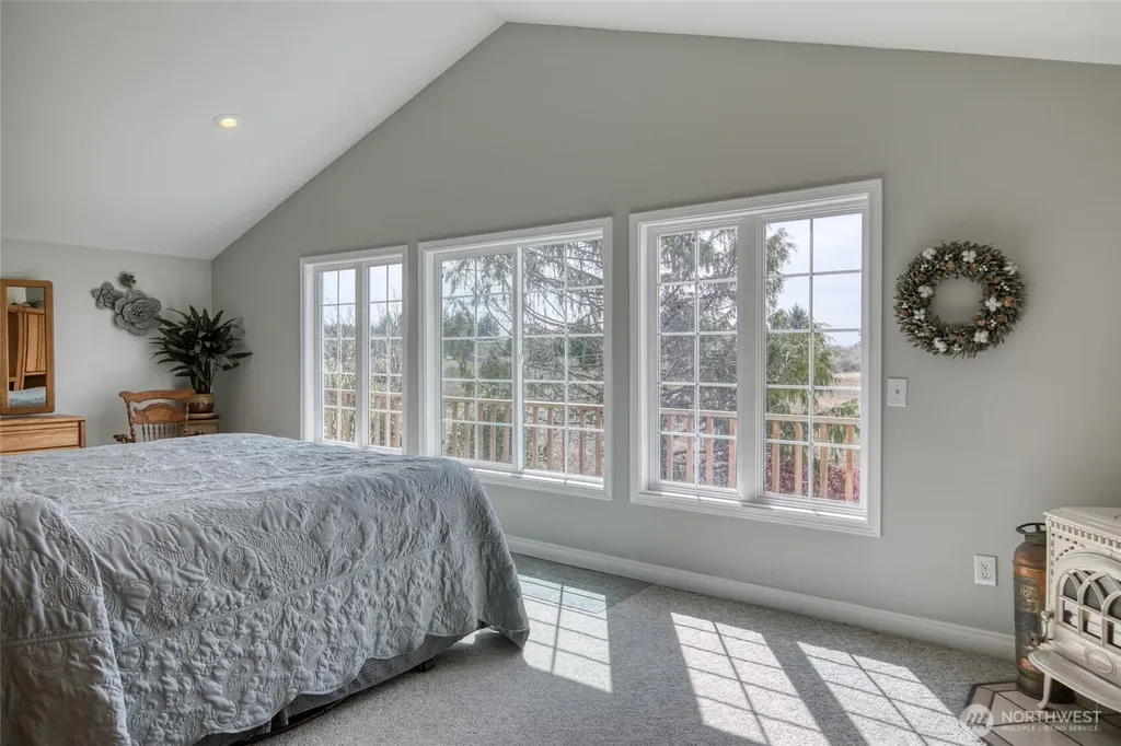 91 Hogan Road Hoquiam WA 98550