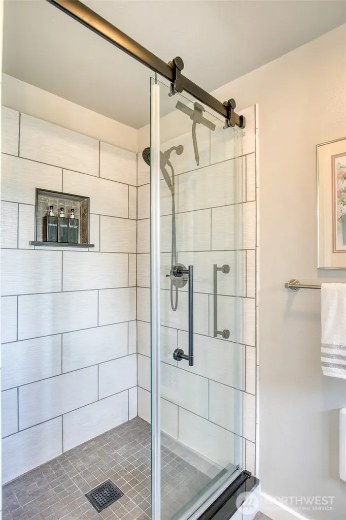 91 Hogan Road Hoquiam WA 98550