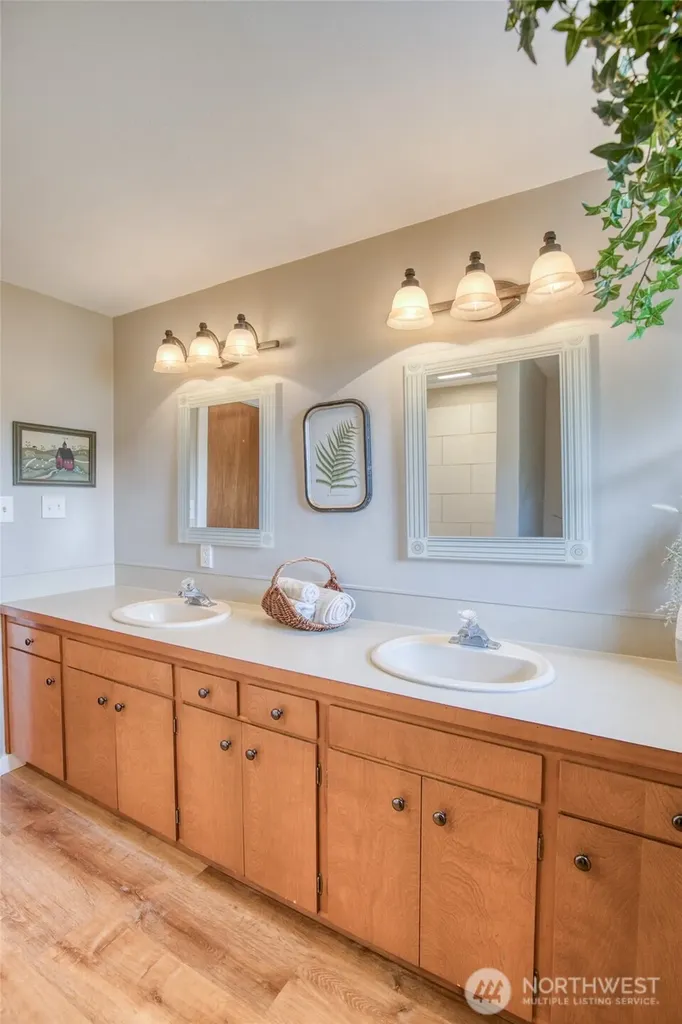 91 Hogan Road Hoquiam WA 98550