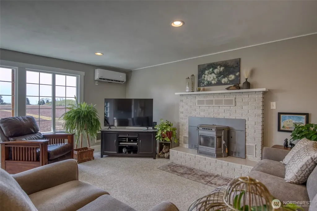 91 Hogan Road Hoquiam WA 98550