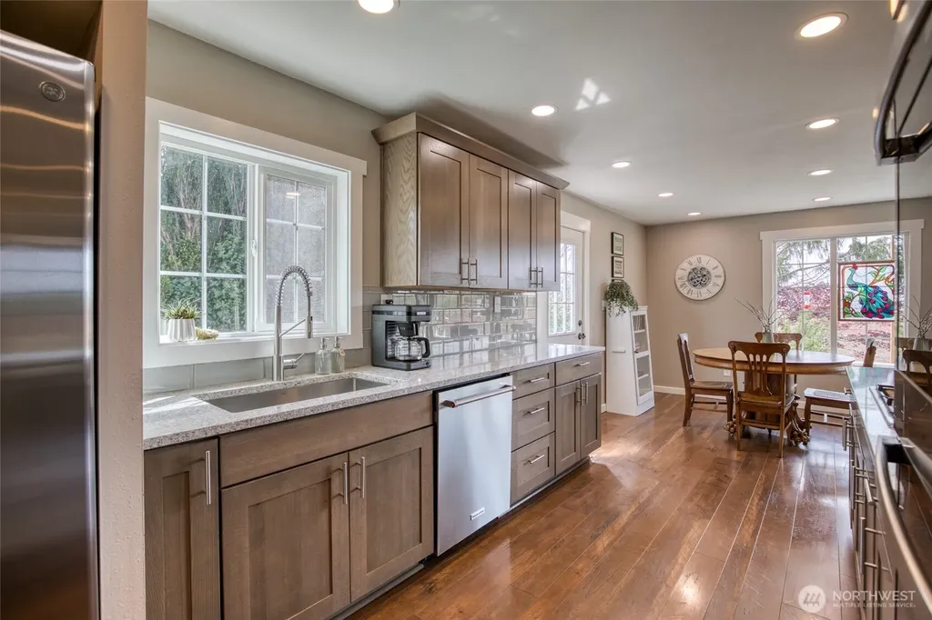 91 Hogan Road Hoquiam WA 98550
