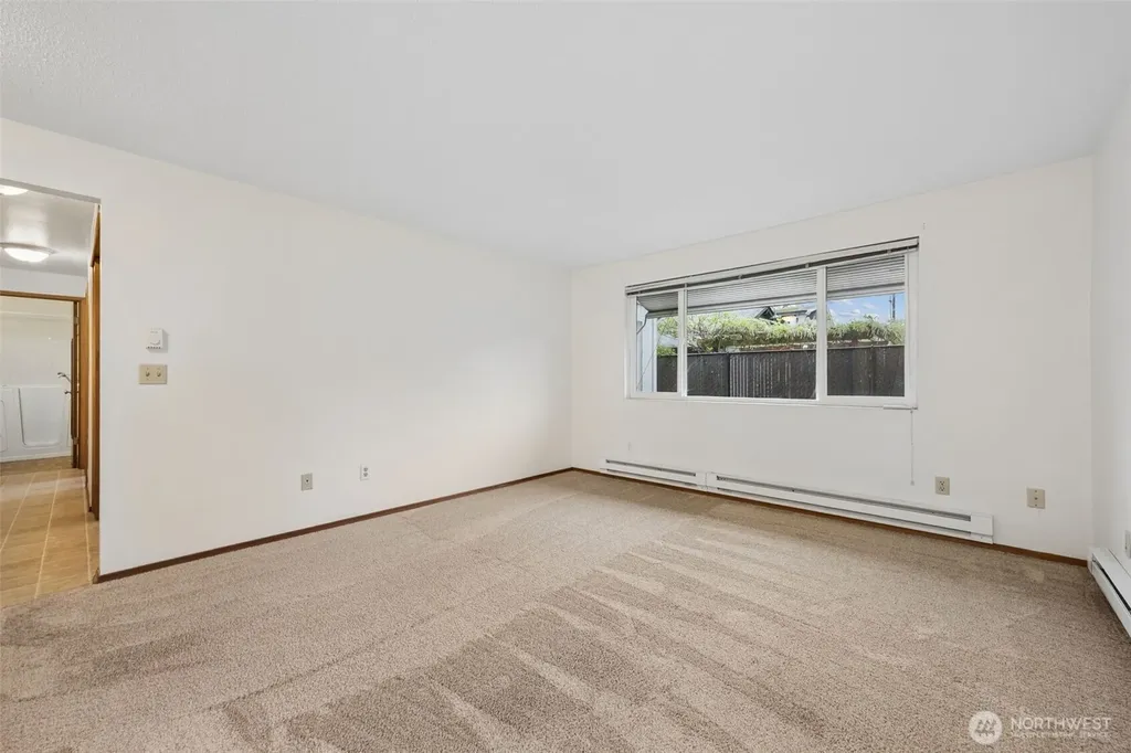 319 7th Place SE Puyallup WA 98372